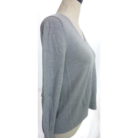 Banana Republic Gray V-Neck Merino Wool Sweater S - Picture 2 of 6